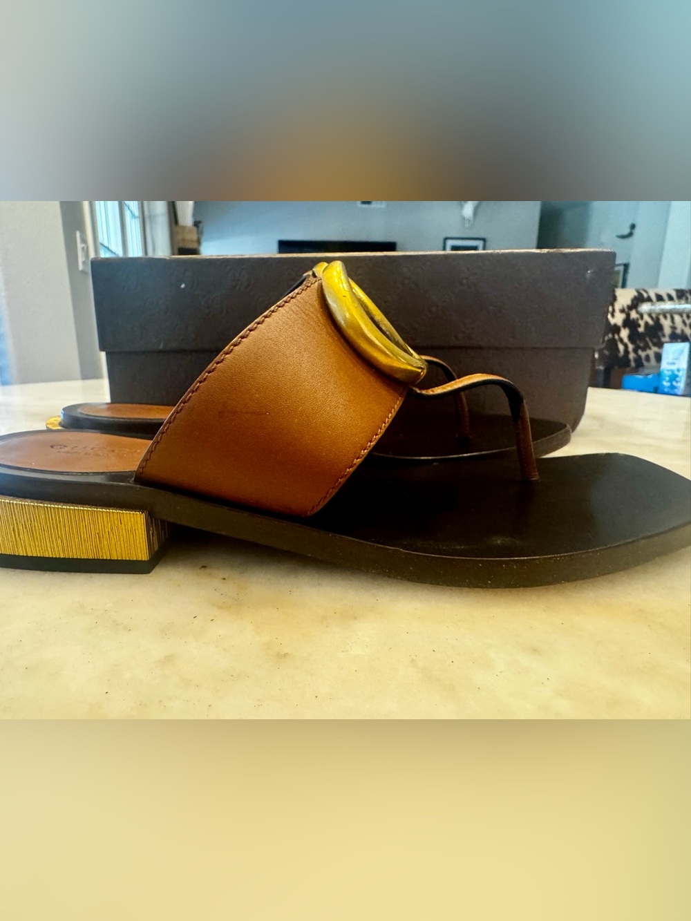 Gucci Brown Leather Thong Sandals with Gold Double-G - Picture 5 of 6